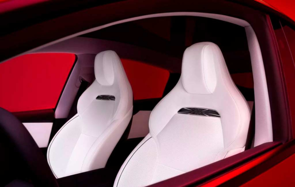 В Европе стартовали продажи Tesla Model Y в обновленной топ-версии Performance