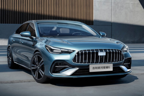 На подходе дуэт седанов Geely Emgrand и Galaxy Starshine 6