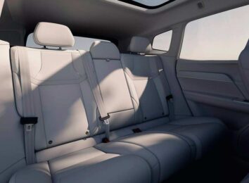 Шведы рассекретили дальнобойный гибридный кроссовер Volvo XC70 2026 Шведы рассекретили дальнобойный гибридный кроссовер Volvo XC70 2026