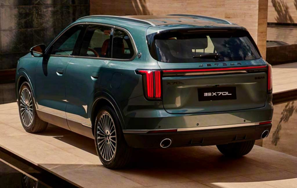 Jetour X70L: представлен бензиновый вариант модели в новом кузове Jetour X70L: представлен бензиновый вариант модели в новом кузове