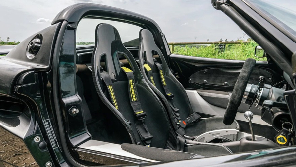 Одноместный Lotus Elise VHPK от Analogue Automotive: очень легкий и очень дорогой Одноместный Lotus Elise VHPK от Analogue Automotive: очень легкий и очень дорогой