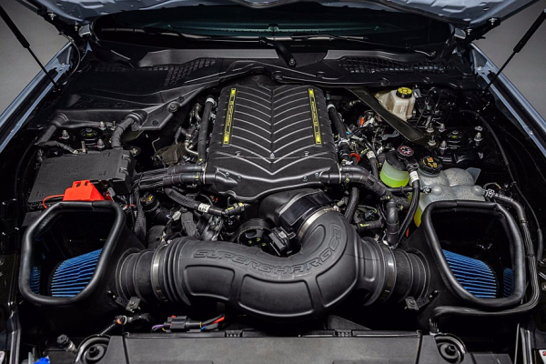 Ford Mustang RTR Spec 5: карбоновый обвес в стиле киберпанк, 882 л.с., можно выбрать МКП