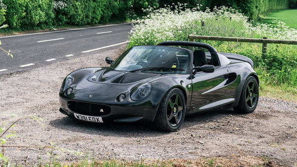 Одноместный Lotus Elise VHPK от Analogue Automotive: очень легкий и очень дорогой Одноместный Lotus Elise VHPK от Analogue Automotive: очень легкий и очень дорогой