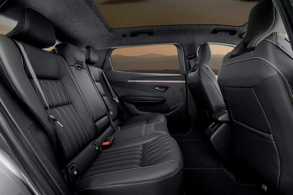 Электрический Mitsubishi Eclipse Cross EV оказался перелицованной копией Renault Scenic