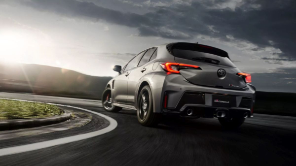 Хот-хэтч Toyota GR Corolla стал жестче и громче