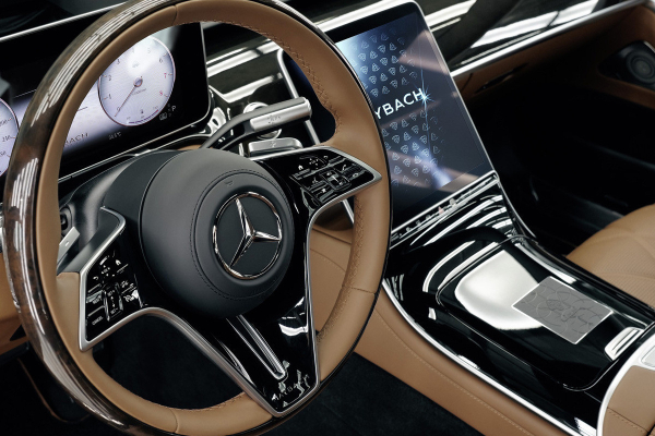 Mercedes-Maybach V12 Edition: с добавлением золота Mercedes-Maybach V12 Edition: с добавлением золота