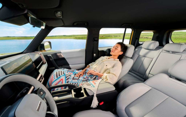 Chery Fulwin X3L: удлиненная версия X3 с гибридной установкой Chery Fulwin X3L: удлиненная версия X3 с гибридной установкой