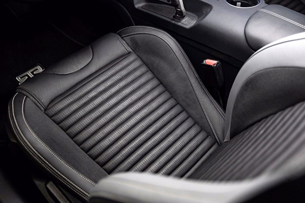 Ford Mustang RTR Spec 5: карбоновый обвес в стиле киберпанк, 882 л.с., можно выбрать МКП