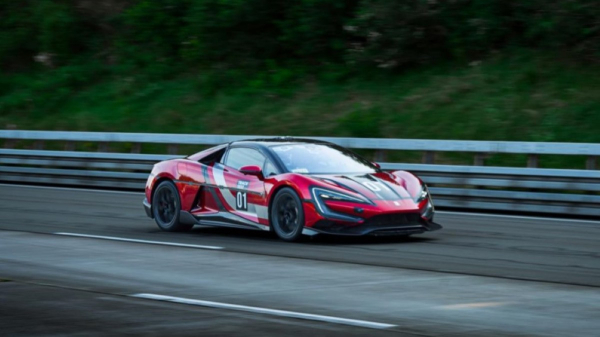 Электромобиль Yangwang U9 разогнался до 472 км/ч