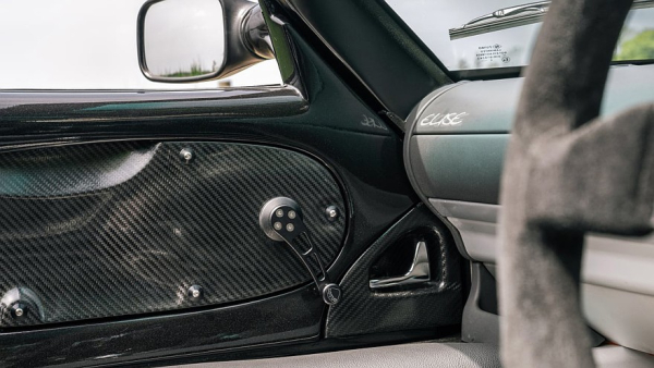 Одноместный Lotus Elise VHPK от Analogue Automotive: очень легкий и очень дорогой Одноместный Lotus Elise VHPK от Analogue Automotive: очень легкий и очень дорогой