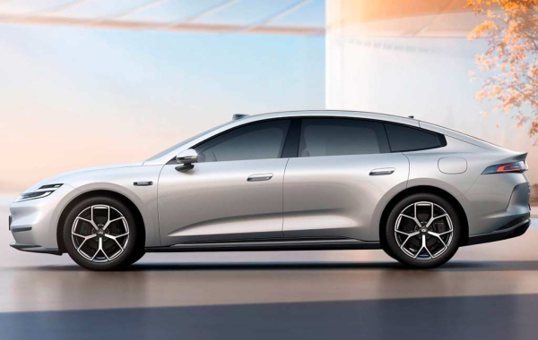 Компания Changan рассекретила стильный обтекаемый лифтбек Qiyuan A06 Компания Changan рассекретила стильный обтекаемый лифтбек Qiyuan A06