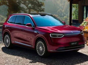 Китайцы рассекретили трехрядный кроссовер 2026 Aito M7 II второго поколения