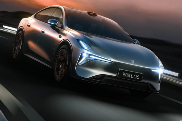 Компания Changan показала эффектный седан Shenlan L06