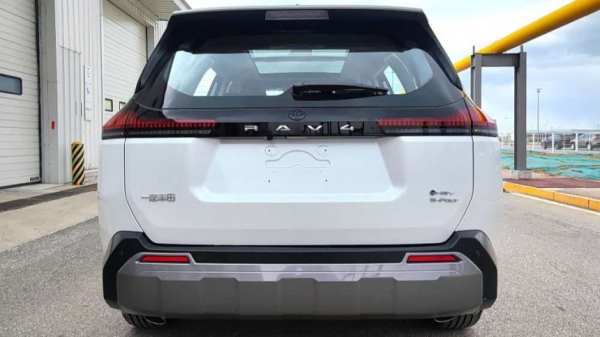На подходе обновленная Toyota Corolla и RAV4 для Китая На подходе обновленная Toyota Corolla и RAV4 для Китая