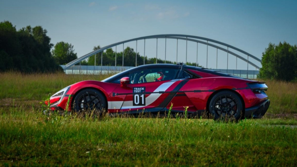 Электромобиль Yangwang U9 разогнался до 472 км/ч