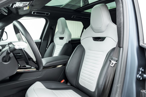 Manhart SV 800: больше мощности для упакованного в карбон Range Rover Sport SV Manhart SV 800: больше мощности для упакованного в карбон Range Rover Sport SV