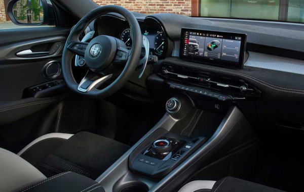 Итальянцы рассекретили обновленный кроссовер Alfa Romeo Tonale