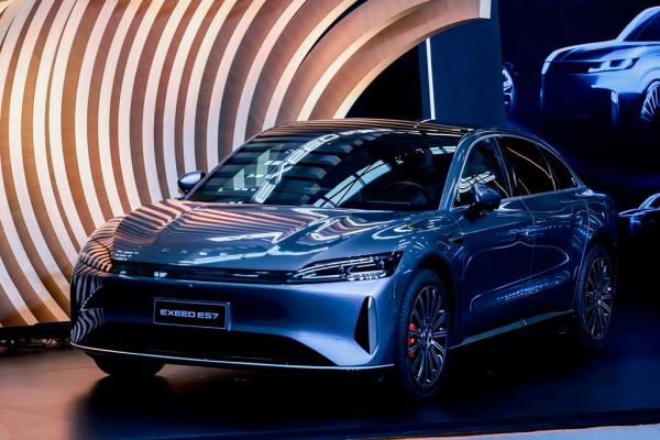 Рассекречен Exeed ES7: флагманский седан марки с гибридной установкой Рассекречен Exeed ES7: флагманский седан марки с гибридной установкой