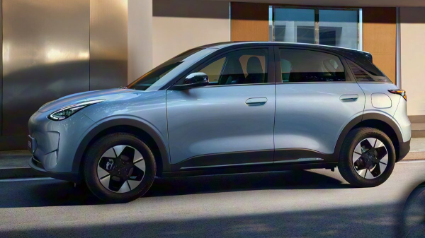 В Белоруссии представлен доступный электрокар Geely EX2