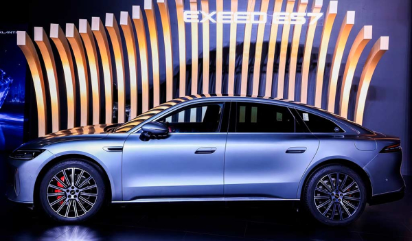 Рассекречен Exeed ES7: флагманский седан марки с гибридной установкой Рассекречен Exeed ES7: флагманский седан марки с гибридной установкой