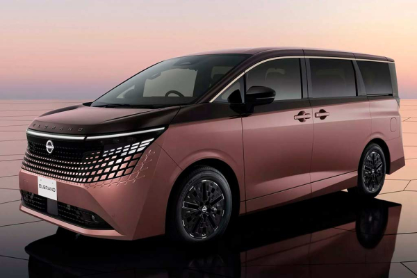 Рассекречен новый минивэн Nissan Elgrand четвертого поколения Рассекречен новый минивэн Nissan Elgrand четвертого поколения