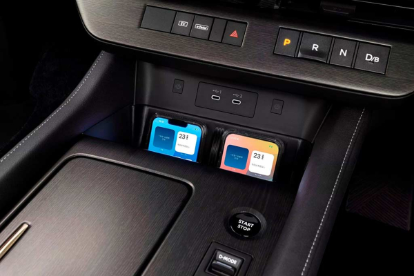 Рассекречен новый минивэн Nissan Elgrand четвертого поколения Рассекречен новый минивэн Nissan Elgrand четвертого поколения