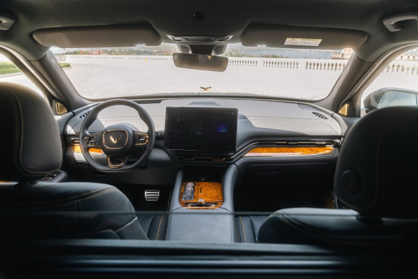 Компания VinFast показала бронированный кроссовер Lac Hong 900 LX Компания VinFast показала бронированный кроссовер Lac Hong 900 LX