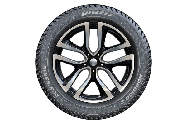 Вечная классика: семь причин выбрать шипованные шины