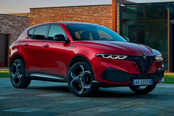 Итальянцы рассекретили обновленный кроссовер Alfa Romeo Tonale