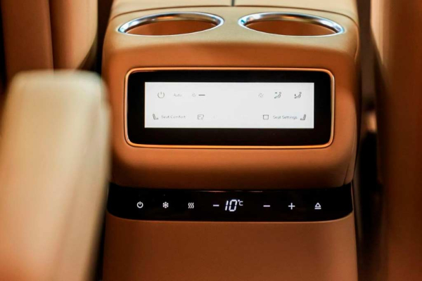 В 2026 году в России появится крупный гибридный кроссовер Exeed ET8 В 2026 году в России появится крупный гибридный кроссовер Exeed ET8