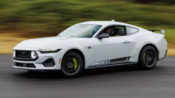 Ford Mustang RTR: создан для дрифта Ford Mustang RTR: создан для дрифта