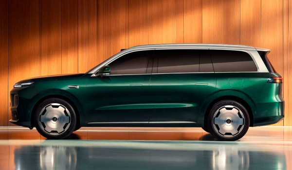 Флагманский кроссовер Leapmotor D19 дебютирует на рынке в виде гибрида и электрокара Флагманский кроссовер Leapmotor D19 дебютирует на рынке в виде гибрида и электрокара