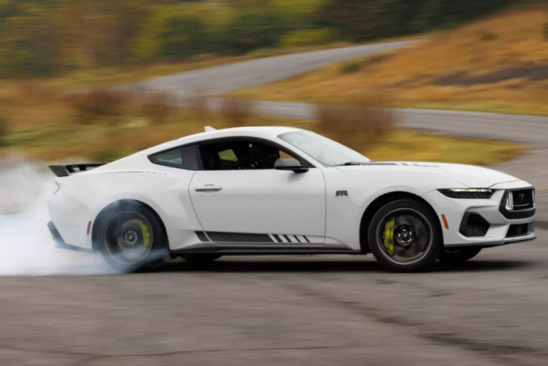 Ford Mustang RTR: создан для дрифта Ford Mustang RTR: создан для дрифта