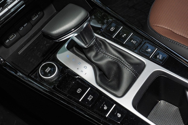 Solaris HC: разбираемся в моторах, коробках передач и типах привода