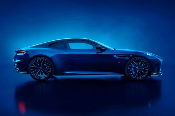 Aston Martin DB12 S: британцы рассекретили топовую 700-сильную версию суперкара