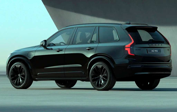 Флагманский кроссовер Volvo XC90 получил черную спецверсию «Black Edition» Флагманский кроссовер Volvo XC90 получил черную спецверсию «Black Edition»