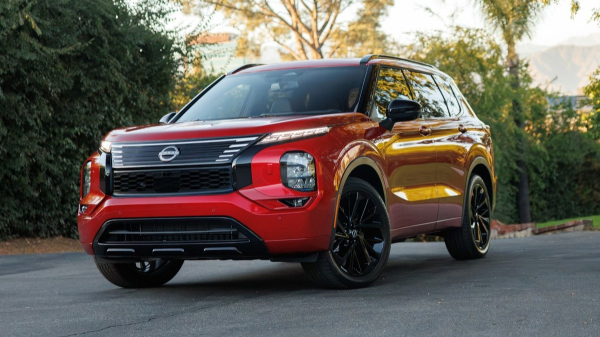 Представлен гибридный Nissan Rogue с возможностью подзарядки