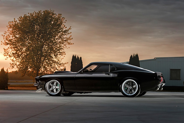 Тачка криминального босса: роскошный Ford Mustang Kingpin от Ringbrothers Тачка криминального босса: роскошный Ford Mustang Kingpin от Ringbrothers