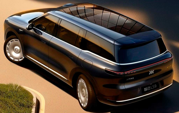 Китайцы из SAIC показали флагманский гибридный кроссовер IM LS9 Китайцы из SAIC показали флагманский гибридный кроссовер IM LS9