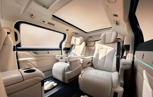 Компания Geely рассекретила гибридный минивэн Galaxy V900 Компания Geely рассекретила гибридный минивэн Galaxy V900