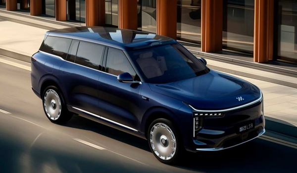 Китайцы из SAIC показали флагманский гибридный кроссовер IM LS9 Китайцы из SAIC показали флагманский гибридный кроссовер IM LS9