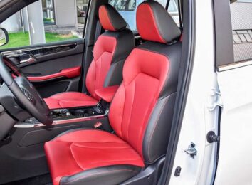 SWM G05 Pro: доступный китайский кроссовер с семиместным салоном