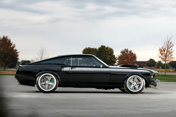 Тачка криминального босса: роскошный Ford Mustang Kingpin от Ringbrothers Тачка криминального босса: роскошный Ford Mustang Kingpin от Ringbrothers