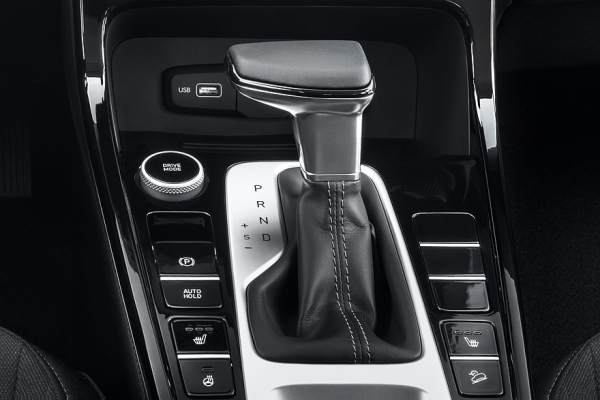 Электронные системы и панорамная крыша: изучаем комплектации Solaris HC Электронные системы и панорамная крыша: изучаем комплектации Solaris HC