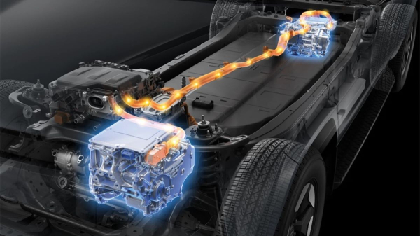 Новый пикап Toyota Hilux: рабочая лошадка на батарейках