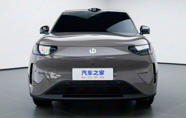 Leapmotor A10: представлен 4,2-метровый электрический кроссовер за 1,1 млн руб Leapmotor A10: представлен 4,2-метровый электрический кроссовер за 1,1 млн руб