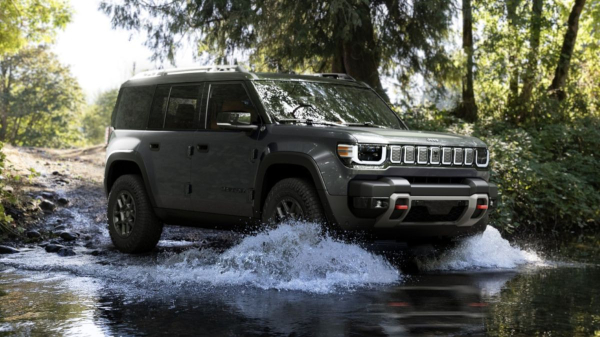 Представлен электрический внедорожник Jeep Recon Представлен электрический внедорожник Jeep Recon