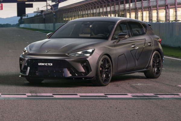 Лимитированный хот-хэтч Cupra Leon VZ и спецверсия VZ TCR: испанский экстрим 
