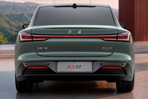 В Китае представлен электрический седан Hongqi Tiangong 07 В Китае представлен электрический седан Hongqi Tiangong 07
