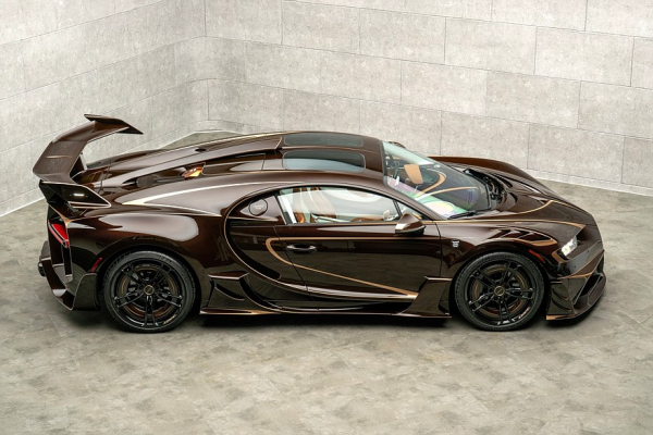 Жить и побеждать: Mansory представила два суперкара на базе Bugatti — Vincero и Vivere Жить и побеждать: Mansory представила два суперкара на базе Bugatti — Vincero и Vivere